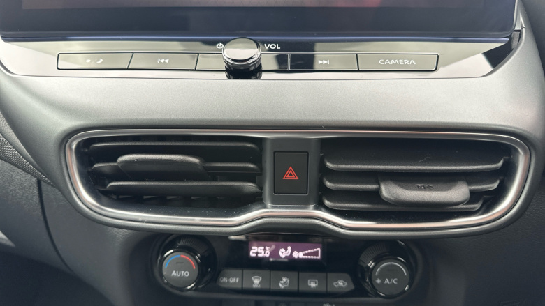Nissan Juke 1.6 Hybrid N-Connecta 5dr Auto Hybrid Hatchback